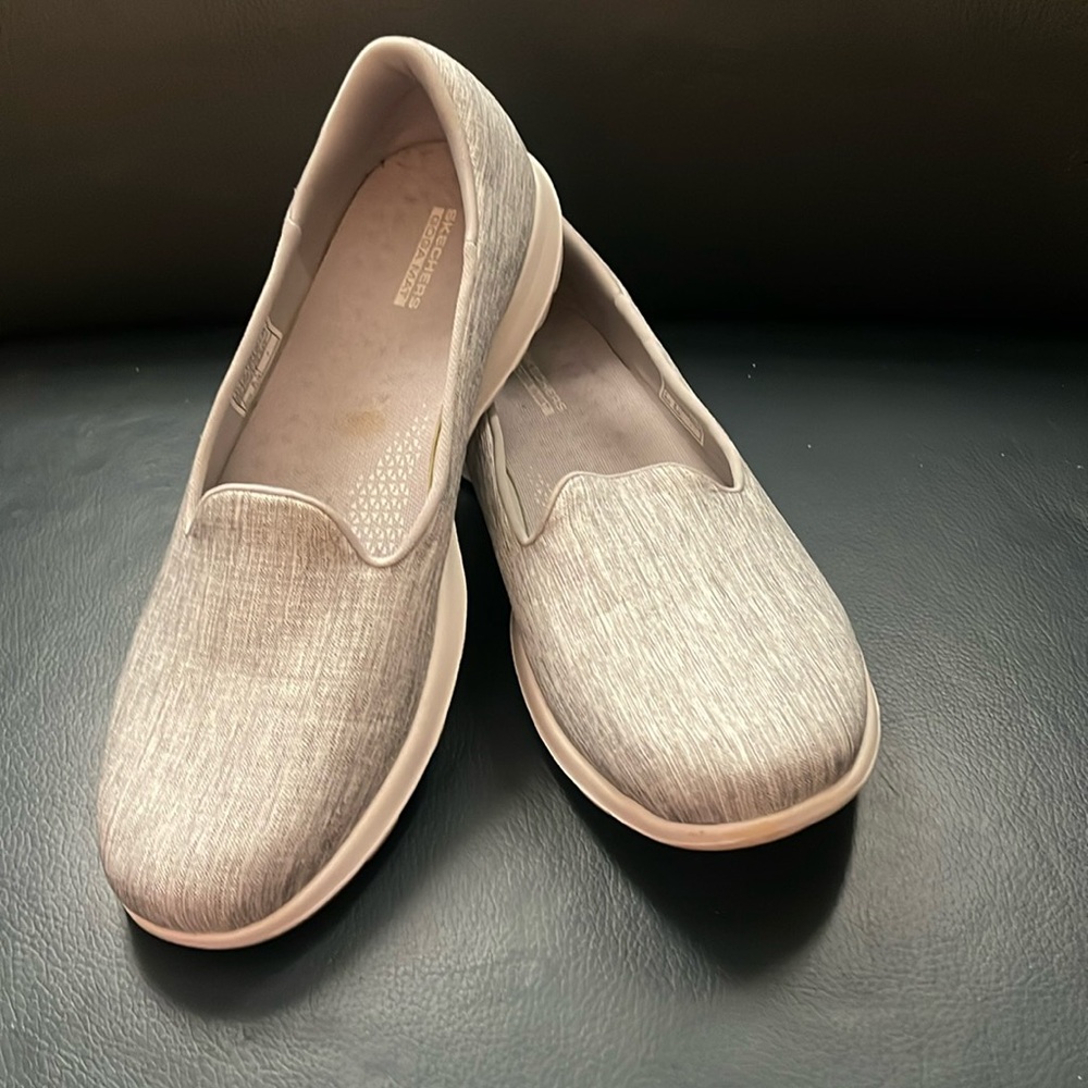 Skechers Go Walk Lite Slip-On Skimmer Shoe - Amore Size 11
